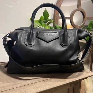 GIVENCHY Soft Antigona Handle Bag Large - Authentic